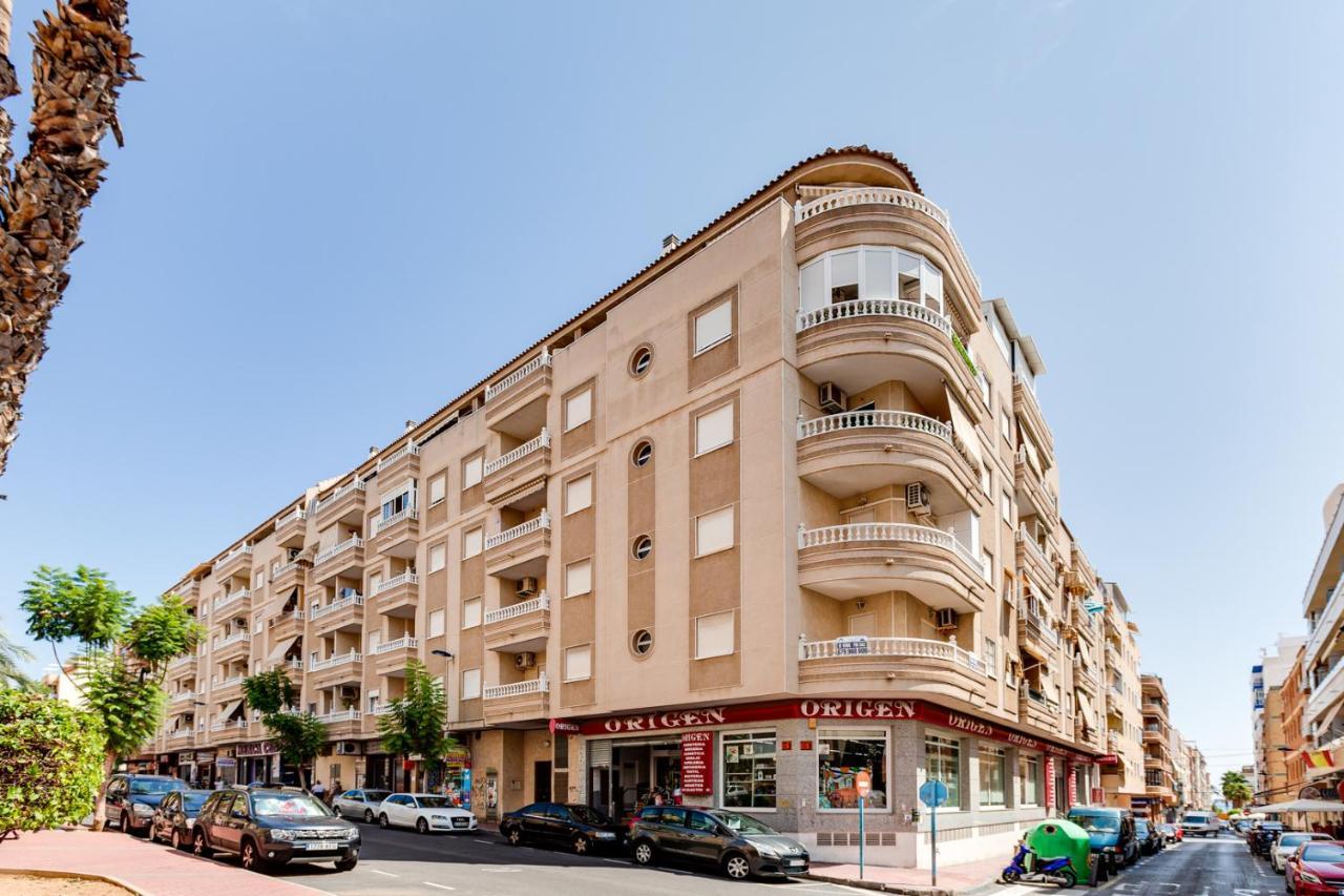 Apartamento Caballero De Rodas Torrevieja Exterior photo